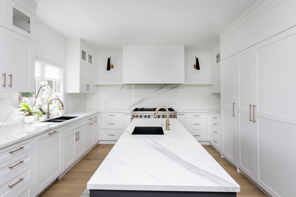 White L-Shape kitchen. Average Kitchen Size