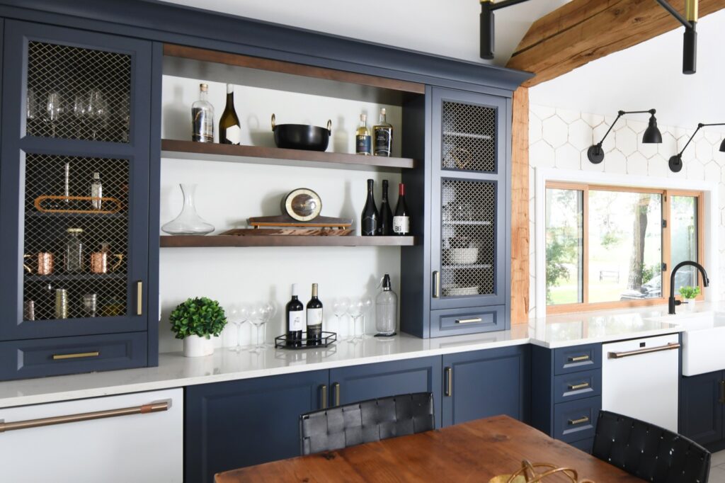 Decor Cabinets kitchen with filler overlay elements - filler panel